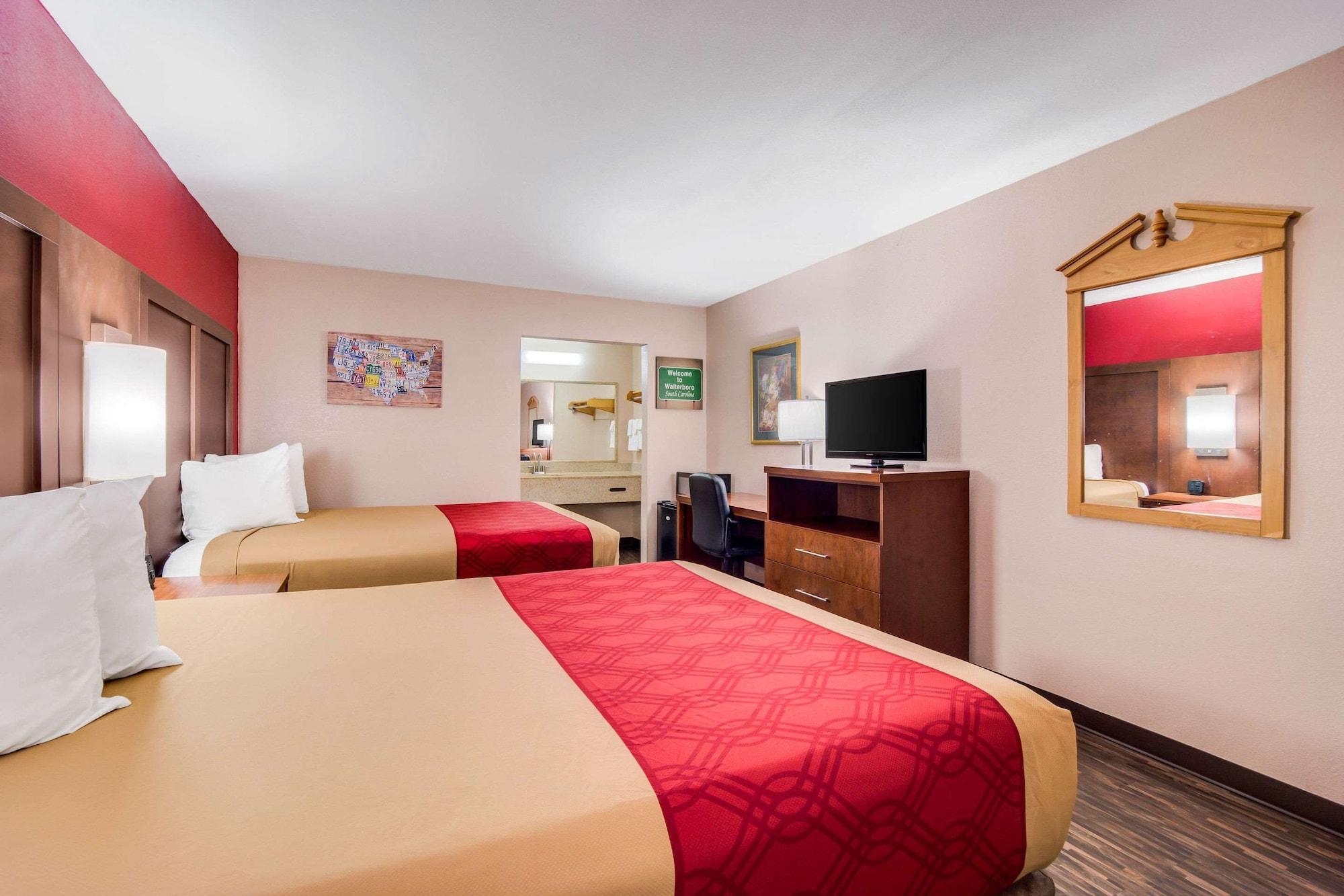 Econo Lodge Волтерборо Екстер'єр фото