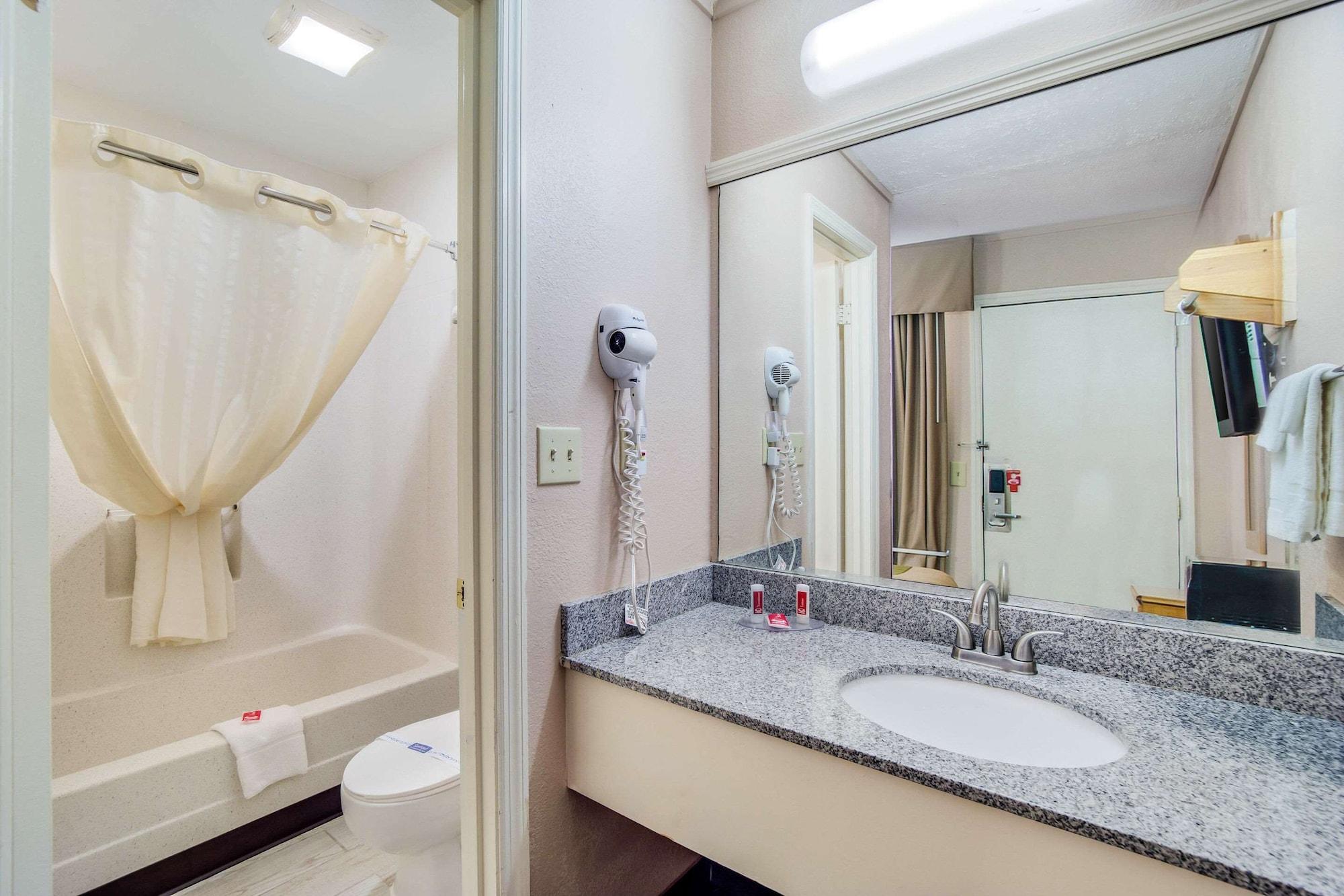 Econo Lodge Волтерборо Екстер'єр фото