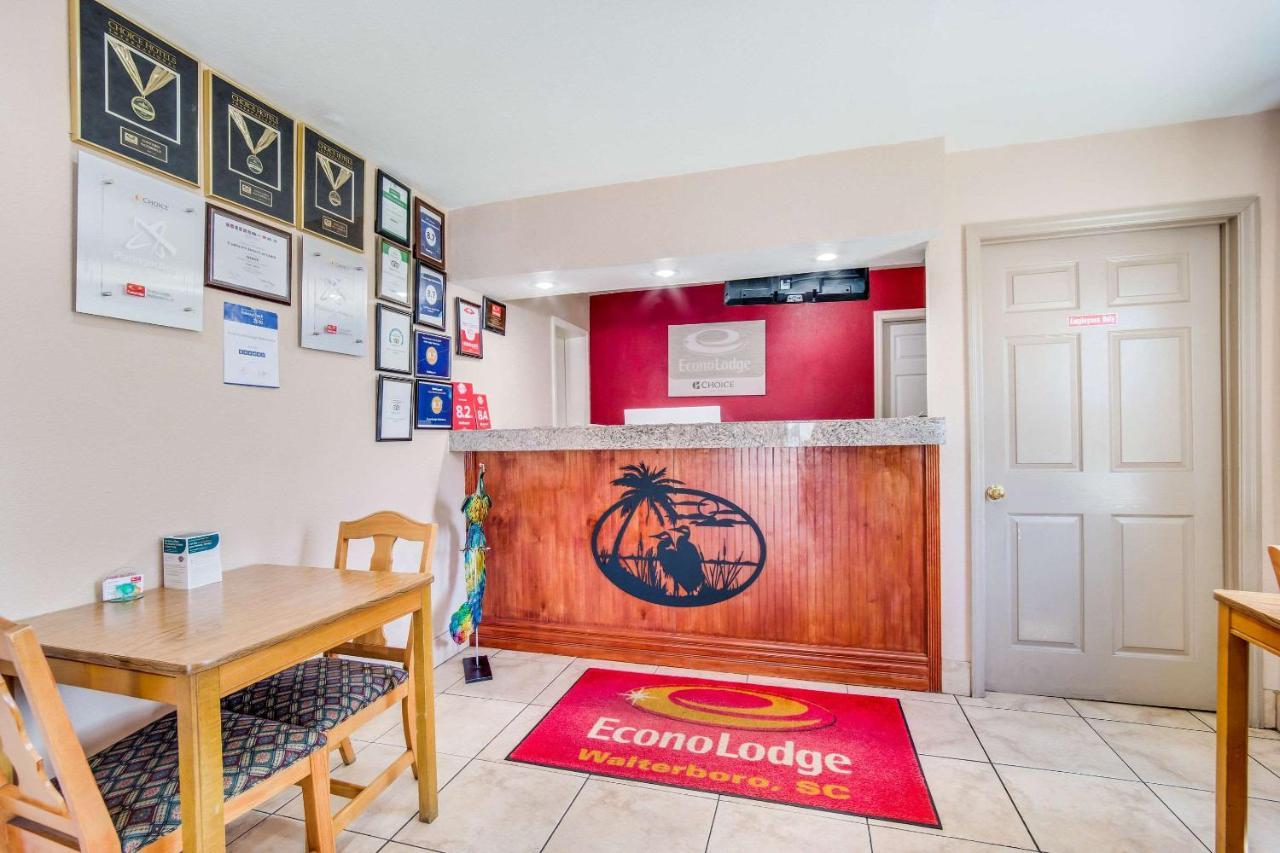 Econo Lodge Волтерборо Екстер'єр фото